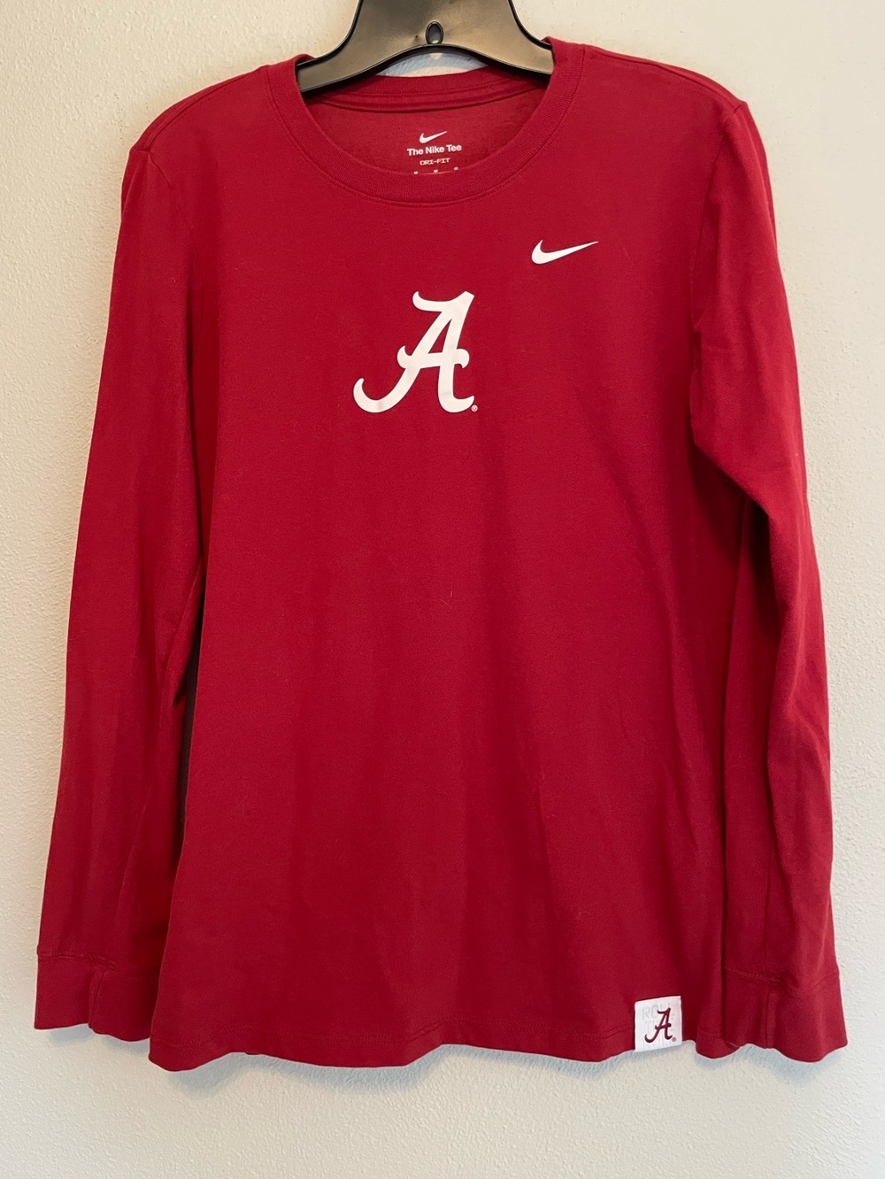 Nike Dri-Fit Women’s Red Long-Sleeve Alabama 'A' Logo Tee Medium